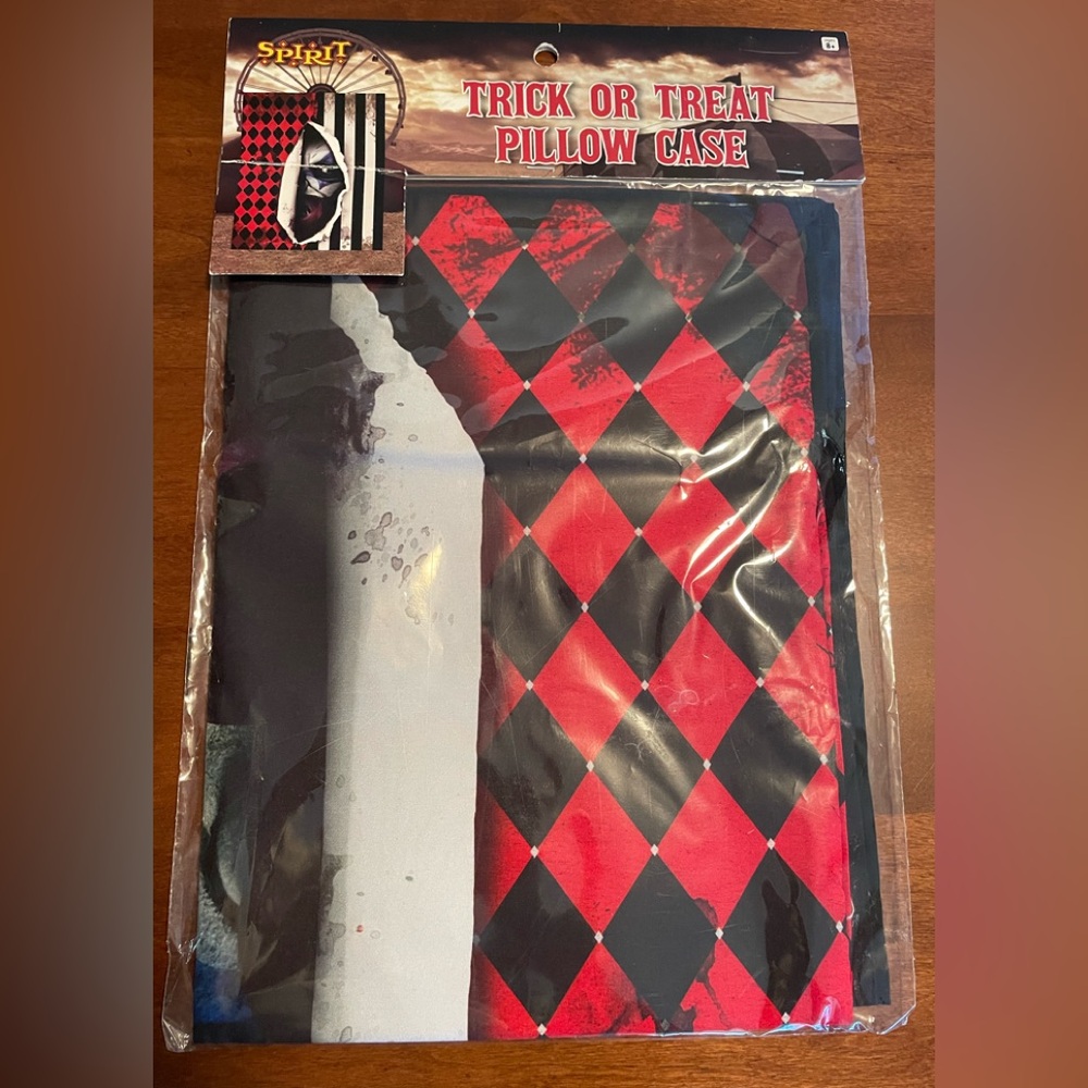 Trick Or Treat Pillow Case. Scary Clown Face On The Front. NWT